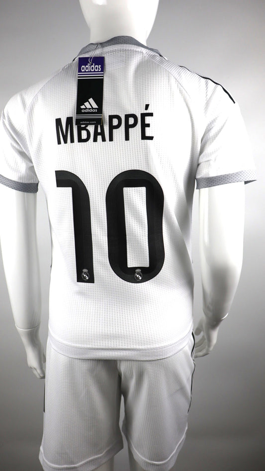 تشكيلة ريال مدريد 2026  . كيليان مبابي رقم 10